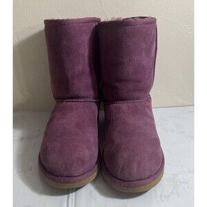 UGG  Big Kids Size 4 Classic Short Boot Sn 5251 Purple Sheepskin Leather